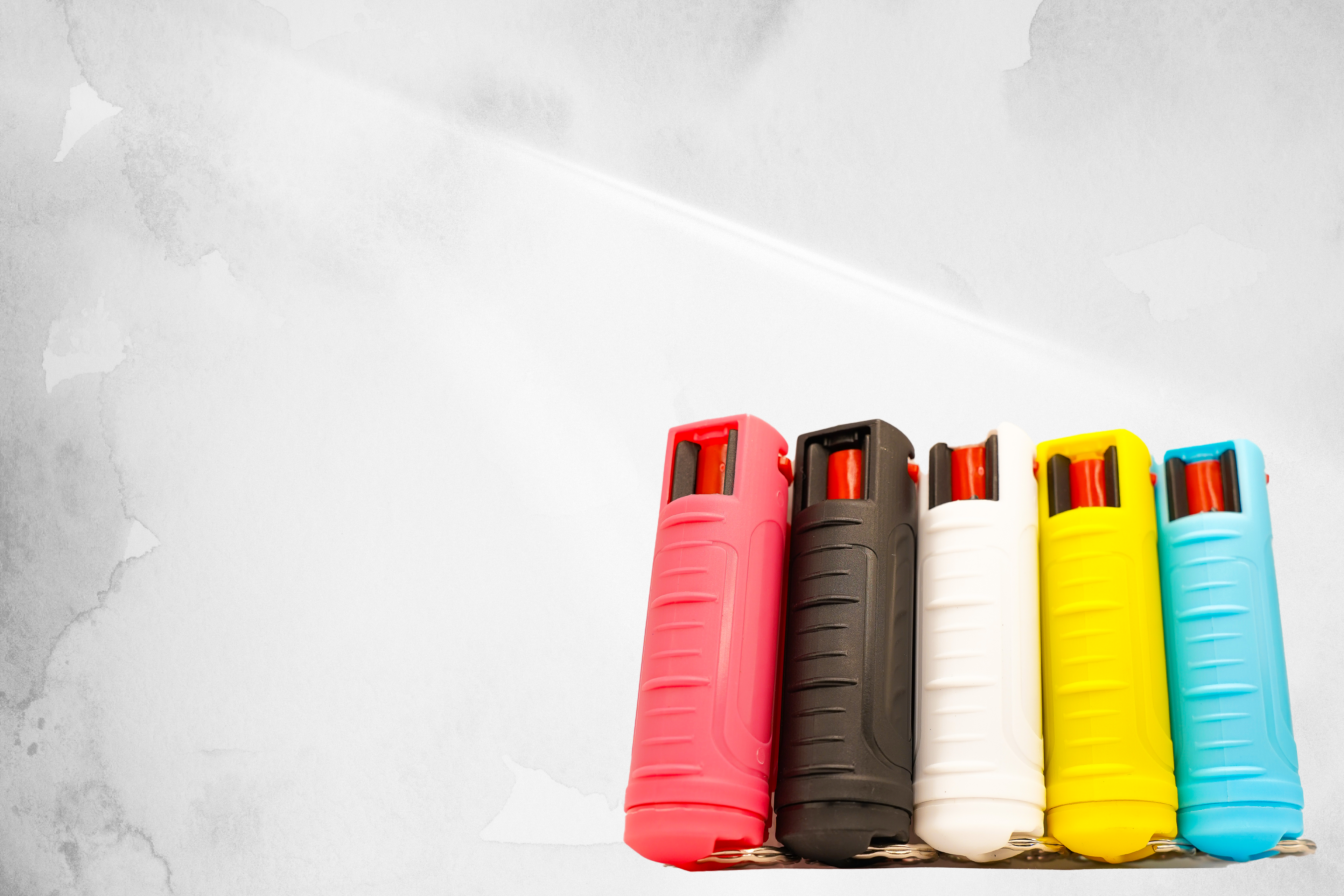 Legal Spray vs. Pepperspray: Wat Is Het Verschil en Wat Mag Wel?